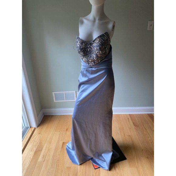 Pamella Roland Strapless Bead-Embroidered Satin Gown. Sz 8 - Picture 11 of 11
